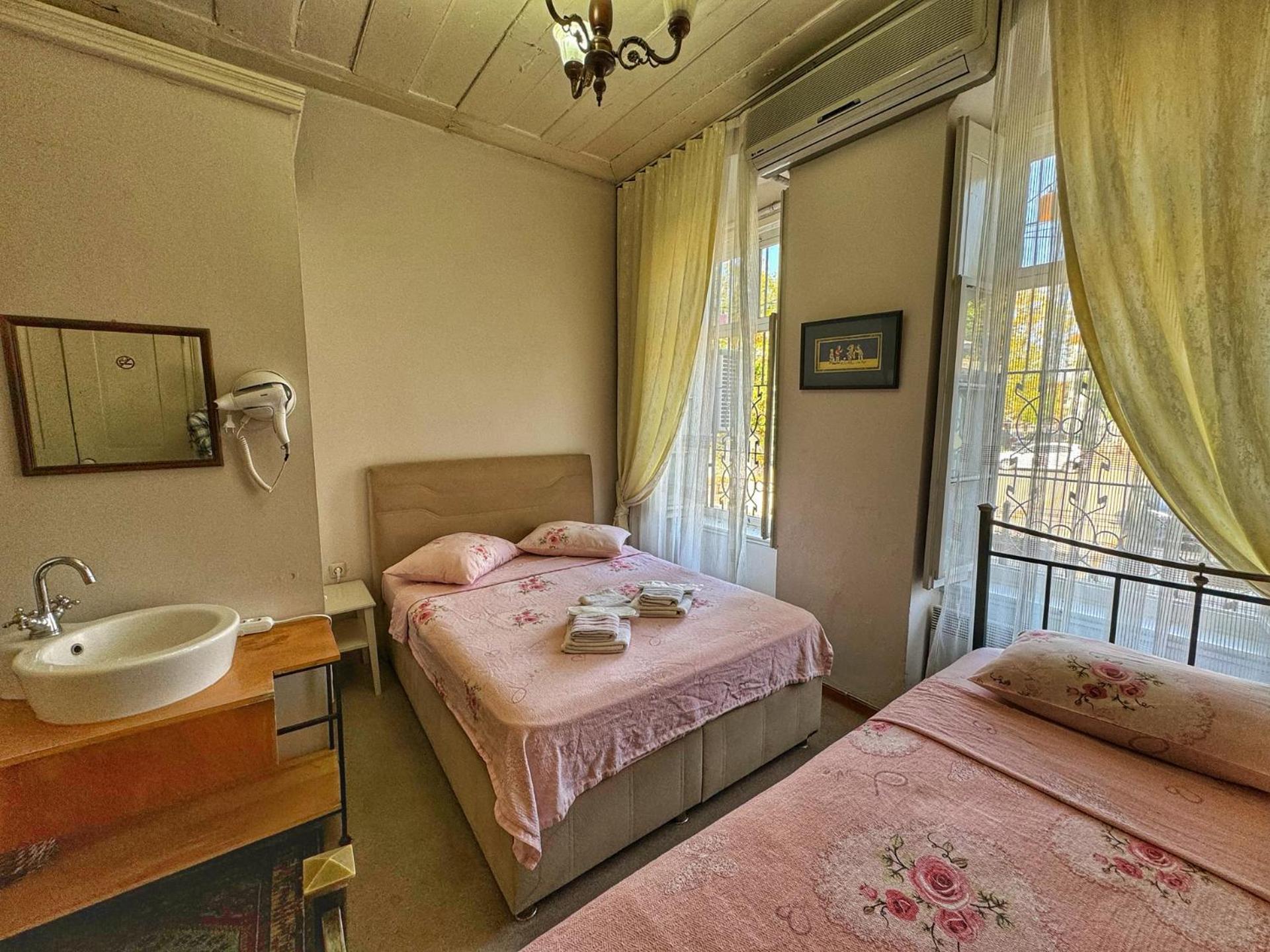 Eolya Konuk Evi Ayvalı Exterior foto
